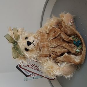 Like New!! Settler Bears " Danni" from The TORQUAY Collection 1